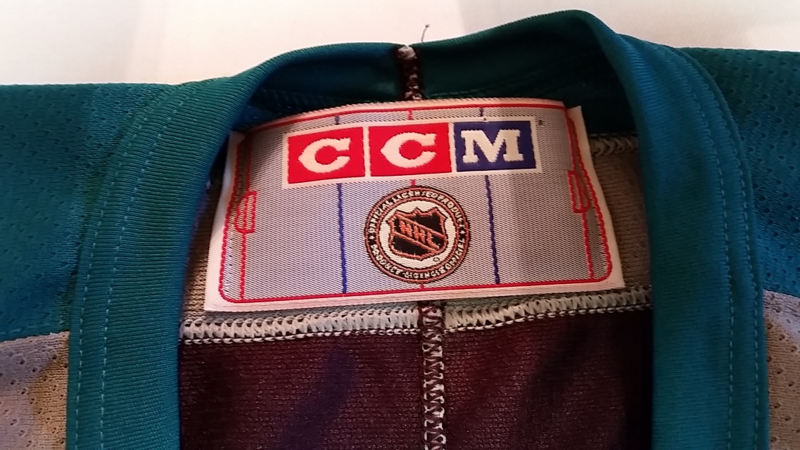 90s Anaheim Mighty Ducks NHL heavy hockey jersey by CCM (Men sz. Large)
