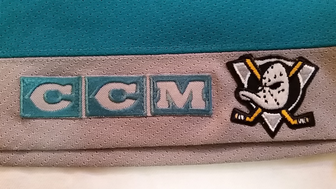 Vintage CCM 1990's MIGHTY DUCKS of ANAHEIM (XL) Hockey Jersey TEAL