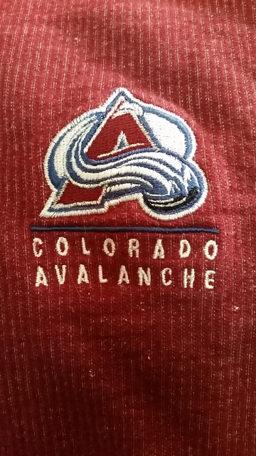 CustomCat Colorado Avalanche 90's Retro NHL Crewneck Sweatshirt Ash / 5XL