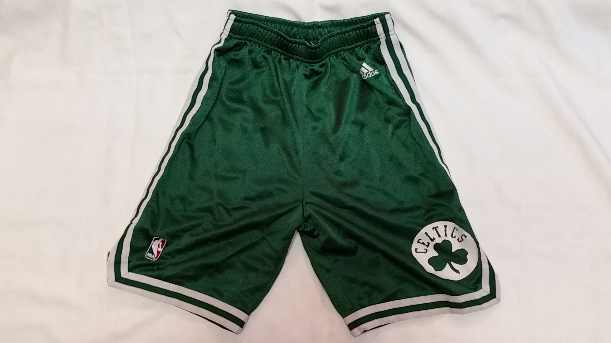 Boston Celtics NBA replica basketball shorts by Adidas [Youth sz Large ...